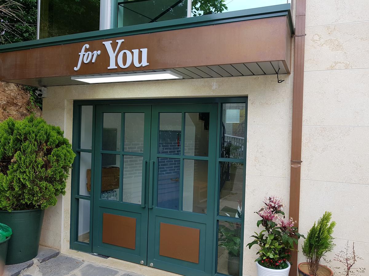 For You Hostel Йосу Екстериор снимка