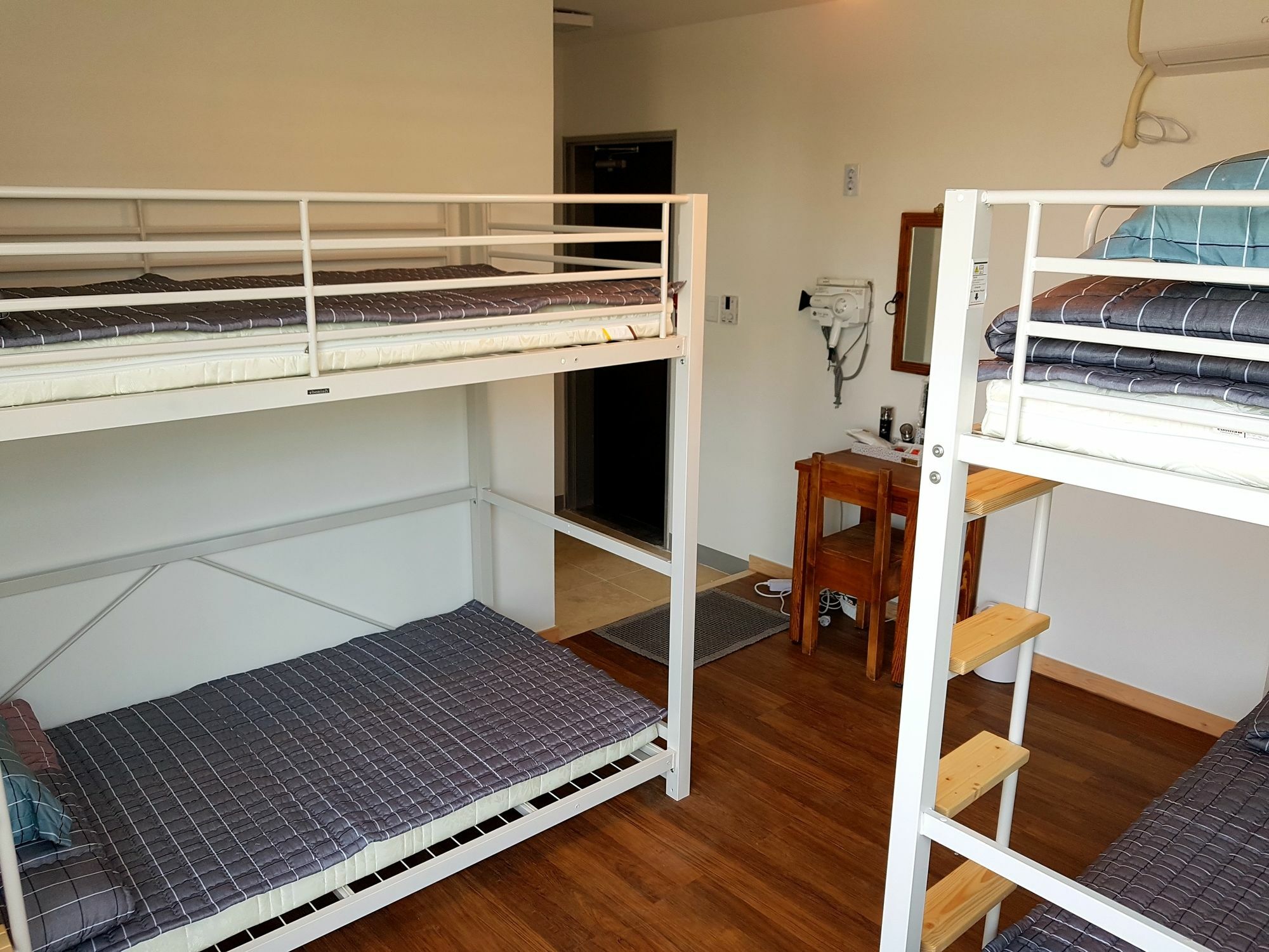 For You Hostel Йосу Екстериор снимка